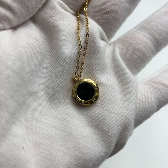 18K Gold Plated Women's Reversible Roman Numeral Pendant Necklace Mother Pearl - Picture 7 of 12